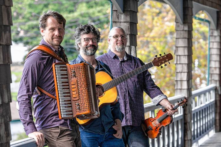 Genticorum, a Canadian trio known for their interpretations of traditional Québécois music, play The Parlor Room April 27.