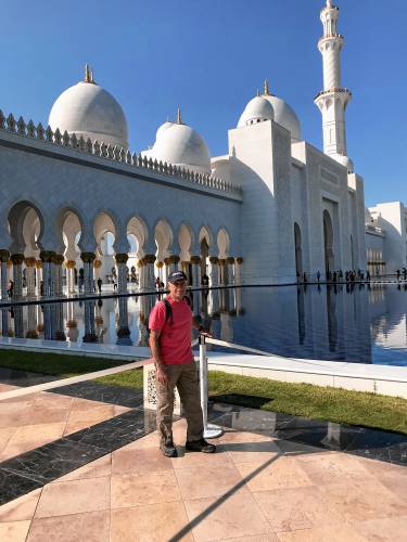 The Sheikh Zayed Grand Mosquein Abu Dhabi is the largest mosque in the United Arab Emirates.