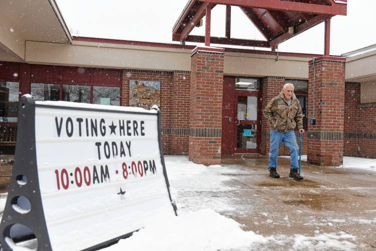 People came out early to beat the weather to vote in Deerfieldâs election on Tuesday. 